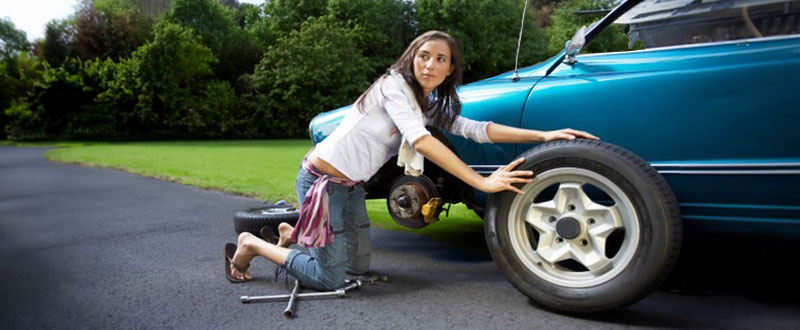 How to Change a Car Tyre: A Beginners Guide